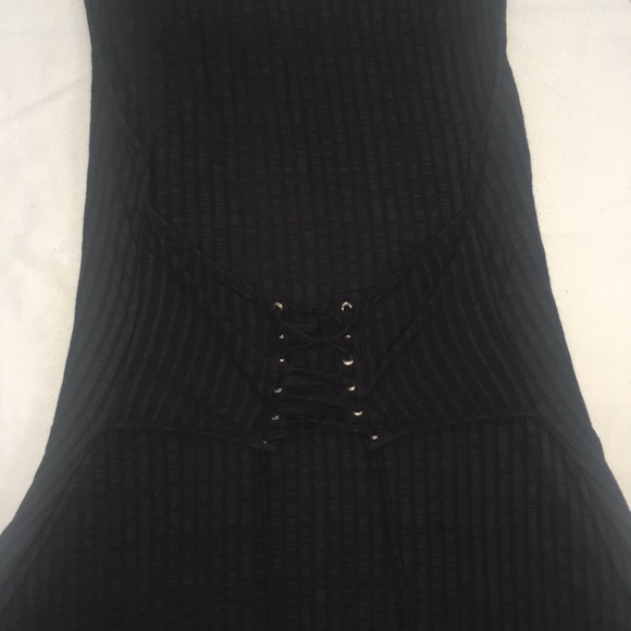 Black sheath dress with corset detail - Picture 3 of 8